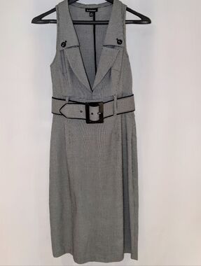 Let chateau 3/4 length Houbdstooth V Neck dress